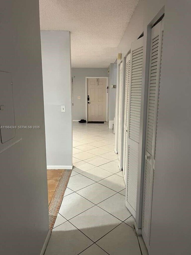 Photo - 9787 Riverside Dr