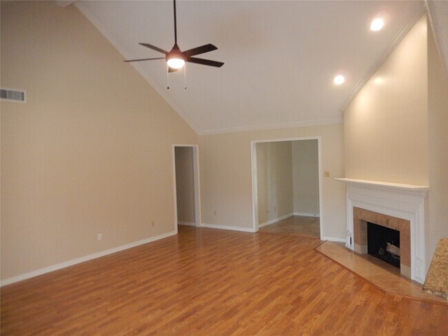Photo - 15214 Park Estates Ln