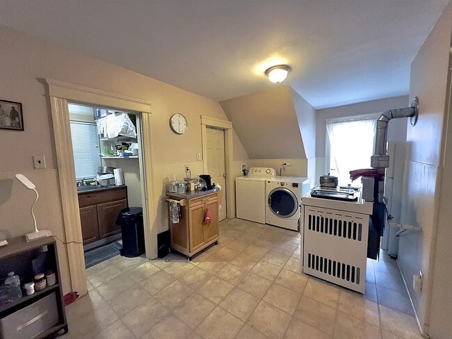 Photo - 328 Brooks St