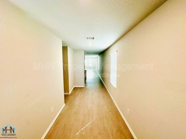 Photo - 9012 Sumners Wise