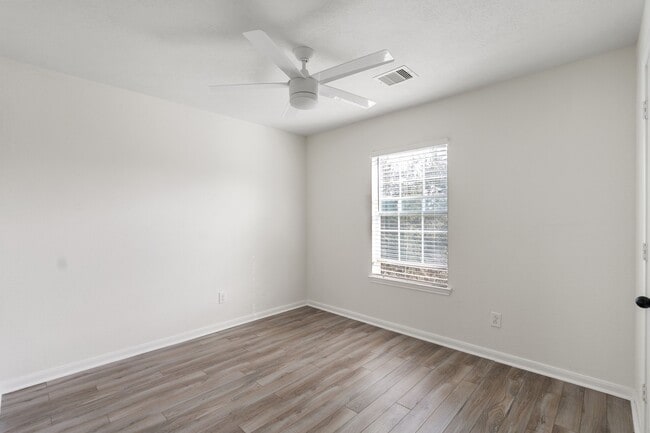 Photo - 18102 Clayton Bluff Ln