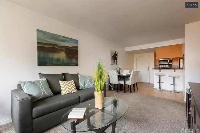 Sala de estar - 5540 Lindo Paseo Unidad 16