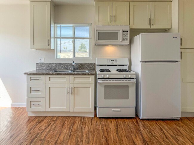 Photo - 6606-6610 Brynhurst Ave.-6608 C Unit 6608 C