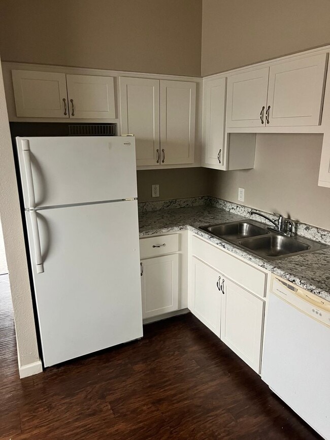 Photo - 2813 E Paradise Ln Unit 102