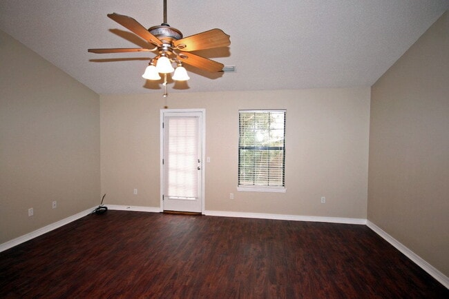 Photo - Central Milton 3-Bedroom Home in Top-Rated School District Minutes to I-10 & Whiting Field