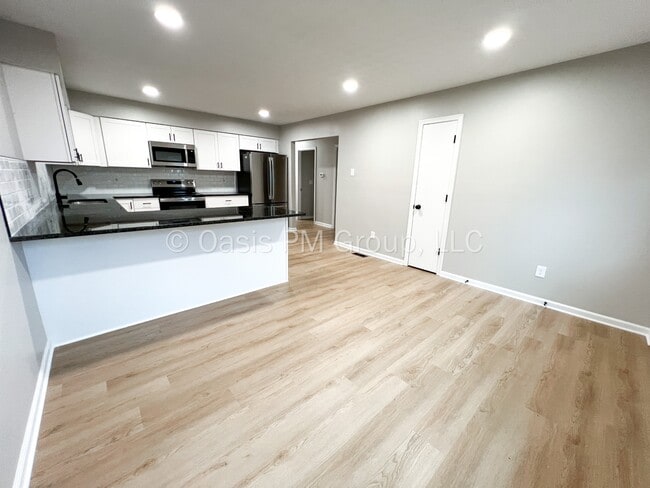 Photo - 3372 Willington Dr