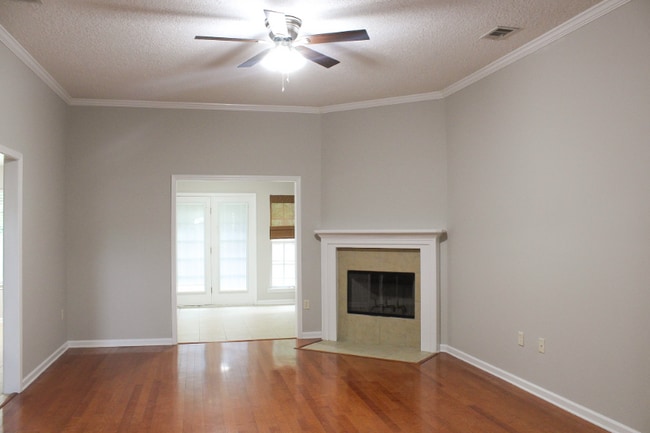 Photo - 228 Cobble Stone Ln