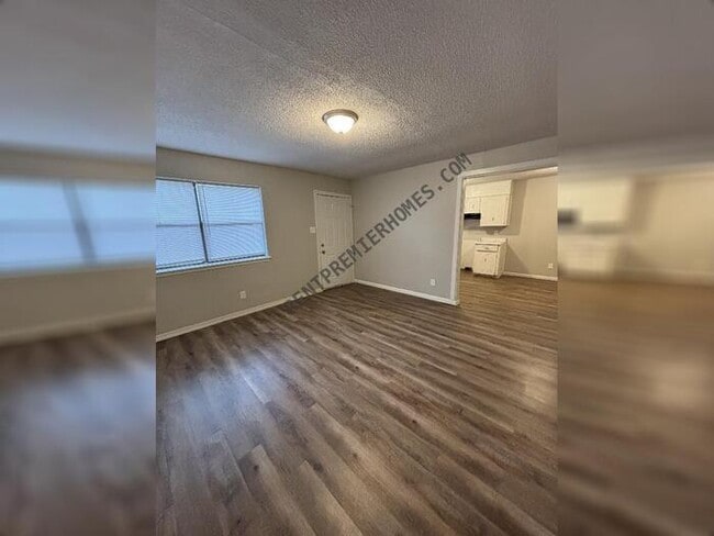 Photo - 1301 Liberty Dr