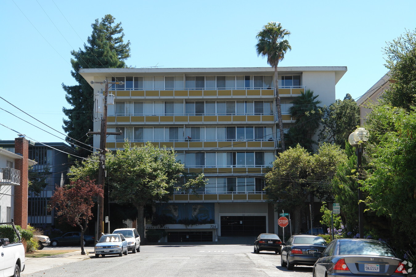 Park Central - Park Central Apartments