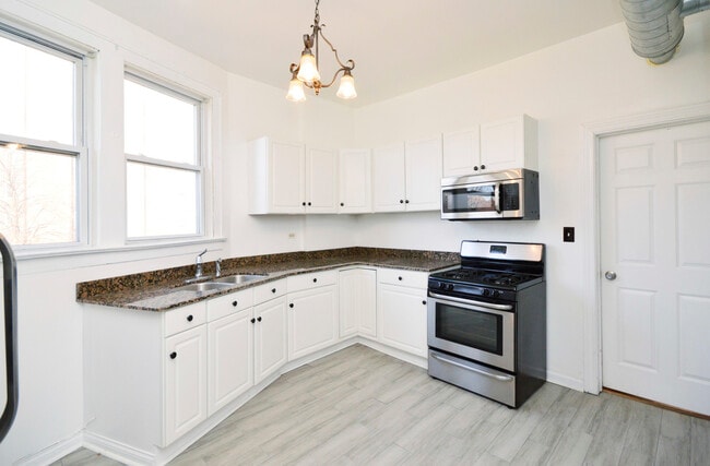 Photo - 1154 W 17th St Unidad 1