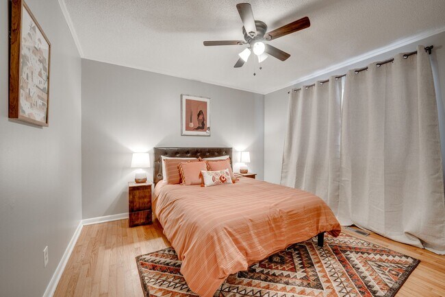 Photo - The Cozy Heights Unit 7307