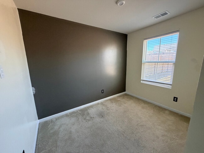 Photo - 3012 Blue Brook Ln