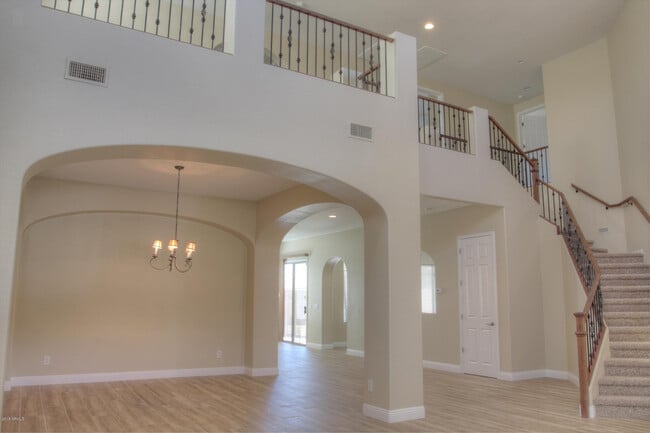 Photo - 2413 E Park View Ln