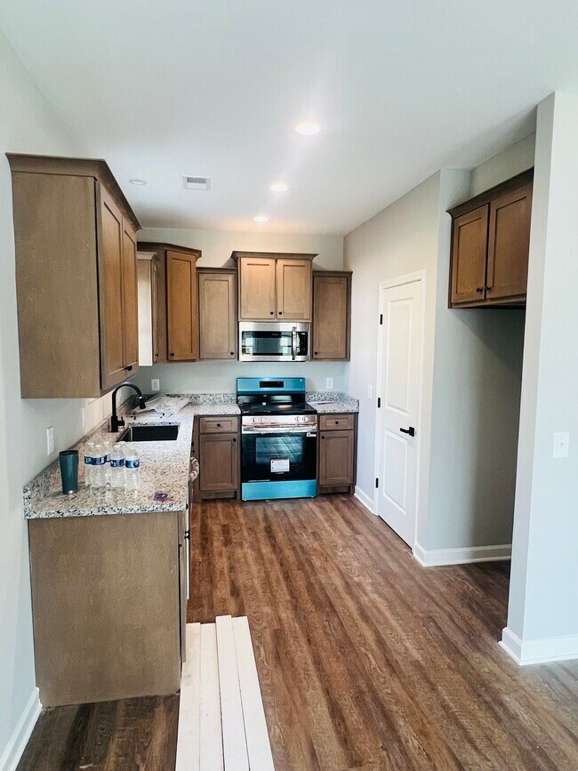 Photo - 103 Portland Blvd