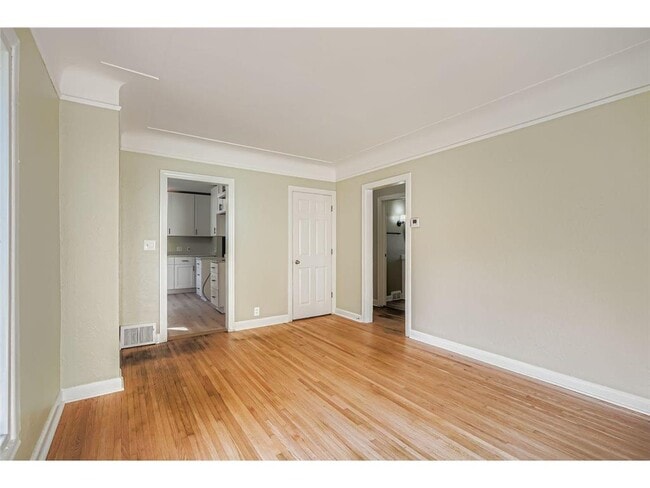 Photo - 837 Bidwell St