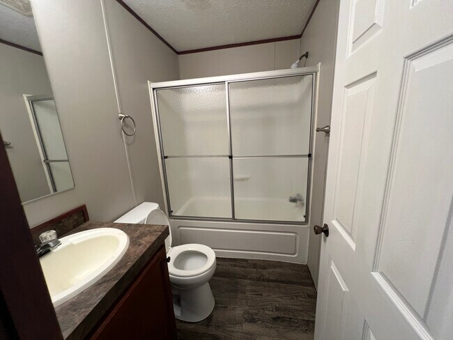 Photo - 213 Peach St