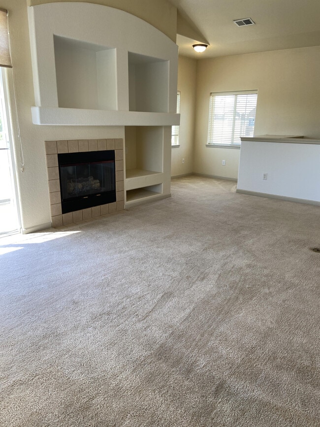 Photo - 6607 W 3rd St