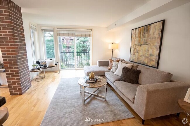 Building Photo - 124 Bellevue Ave E Unit 202 Rental