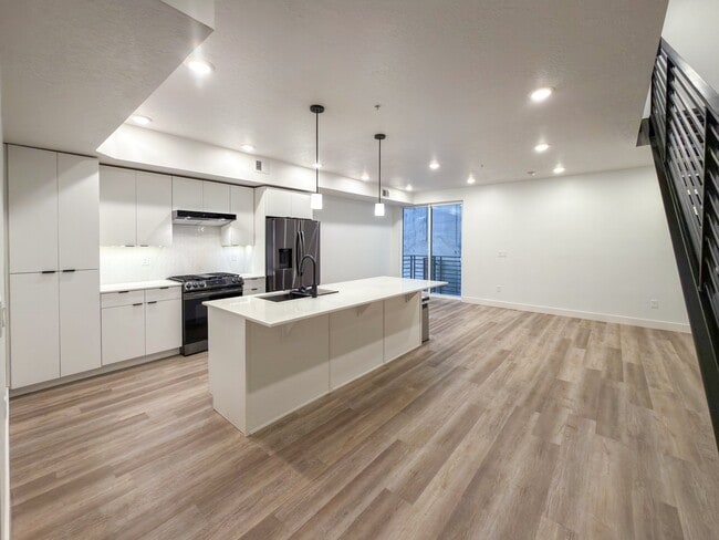 Photo - 933 S Washington St Unidad 111