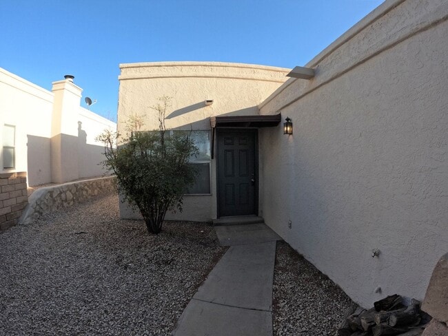 Photo - 2717 Fairway Dr