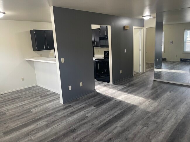 Photo - 201 Dawes St