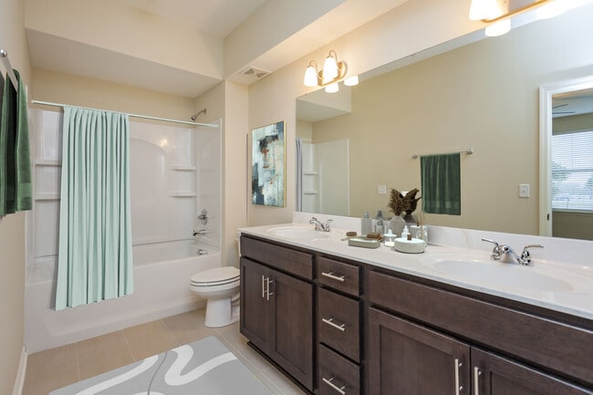 Photo - Madison Crest Apartment Homes