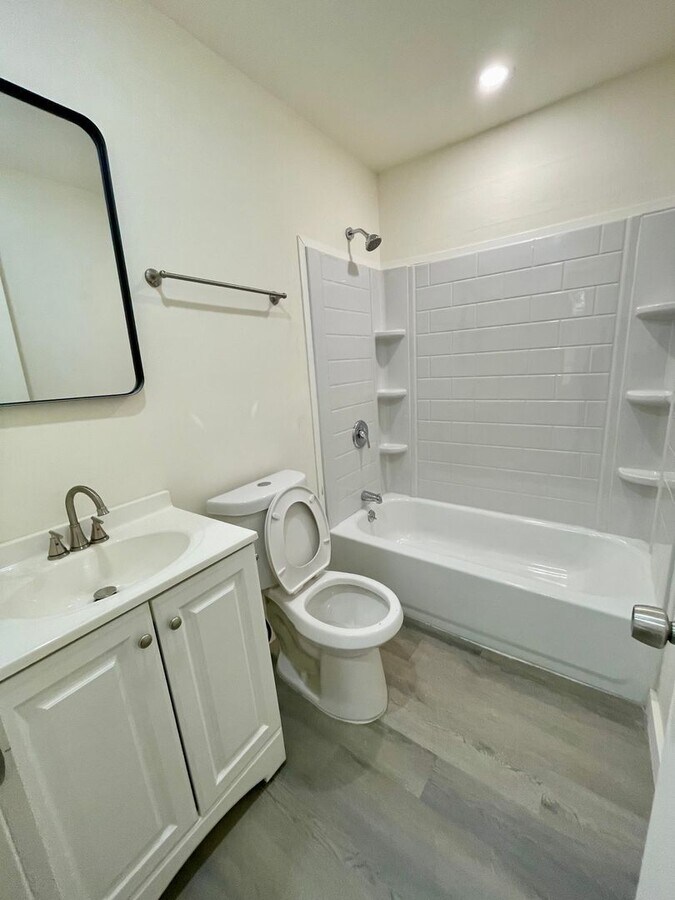 Photo - 1529 Providence Rd Unit 2