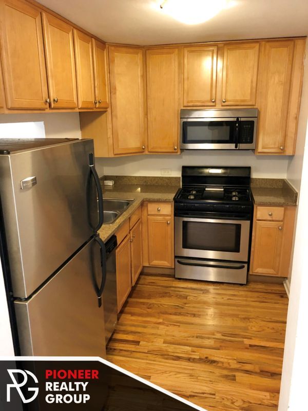 Building Photo - 4600 N Clarendon Ave Unit 1207