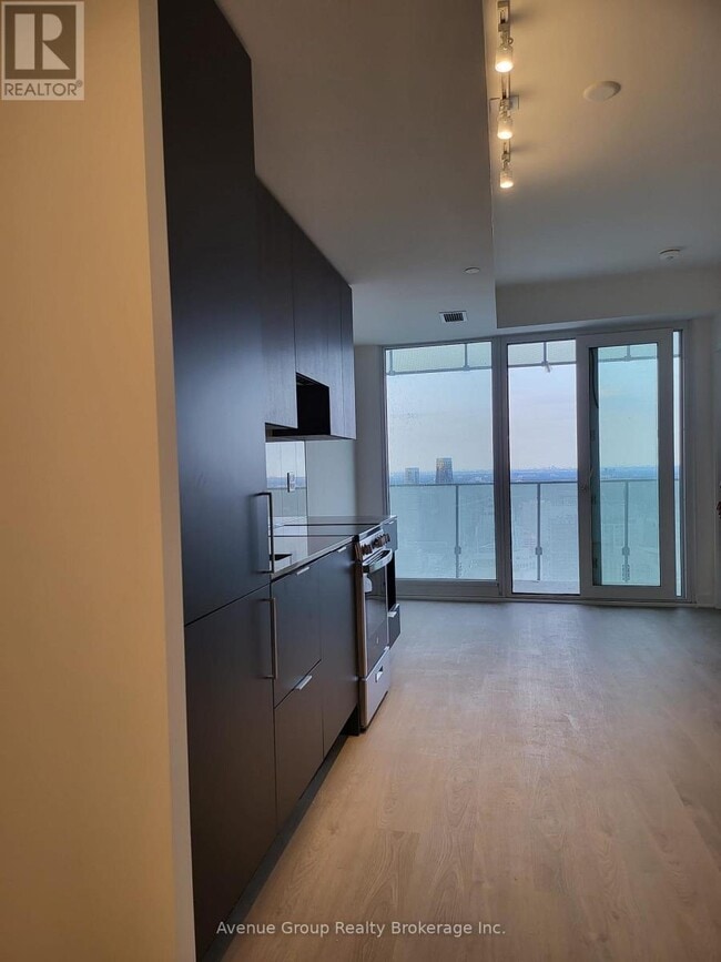 Photo - 3900 Confederation Pkwy Unit 4702