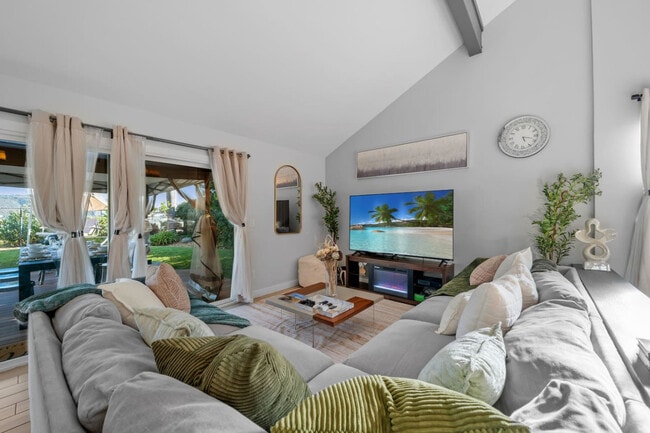 Photo - 9737 Benavente Pl Unidad ID1283141P