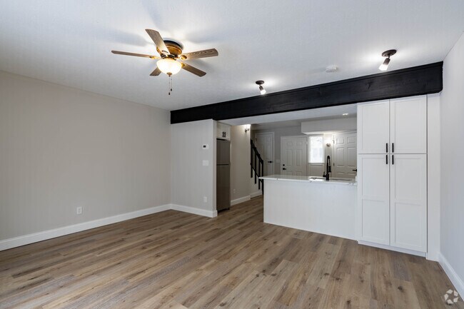2BR, 1BA - 900SF - Dining Area - TERRA - Hiram