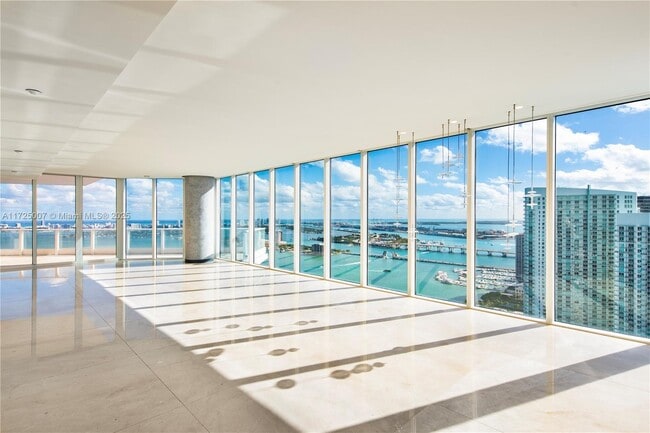 Building Photo - 2020 N Bayshore Dr Rental