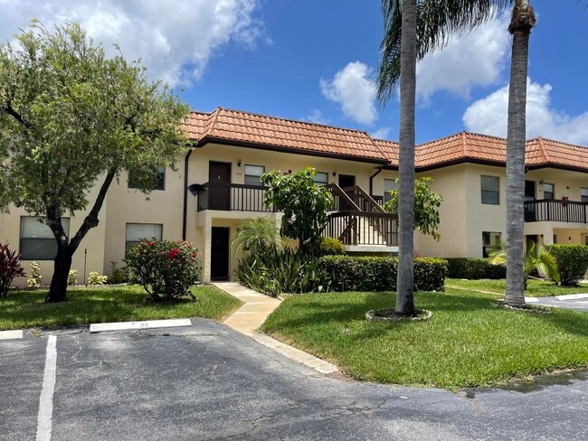 Building Photo - 7149 Golf Colony Ct Unit 203