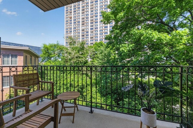 Photo - 200 Laird Ave