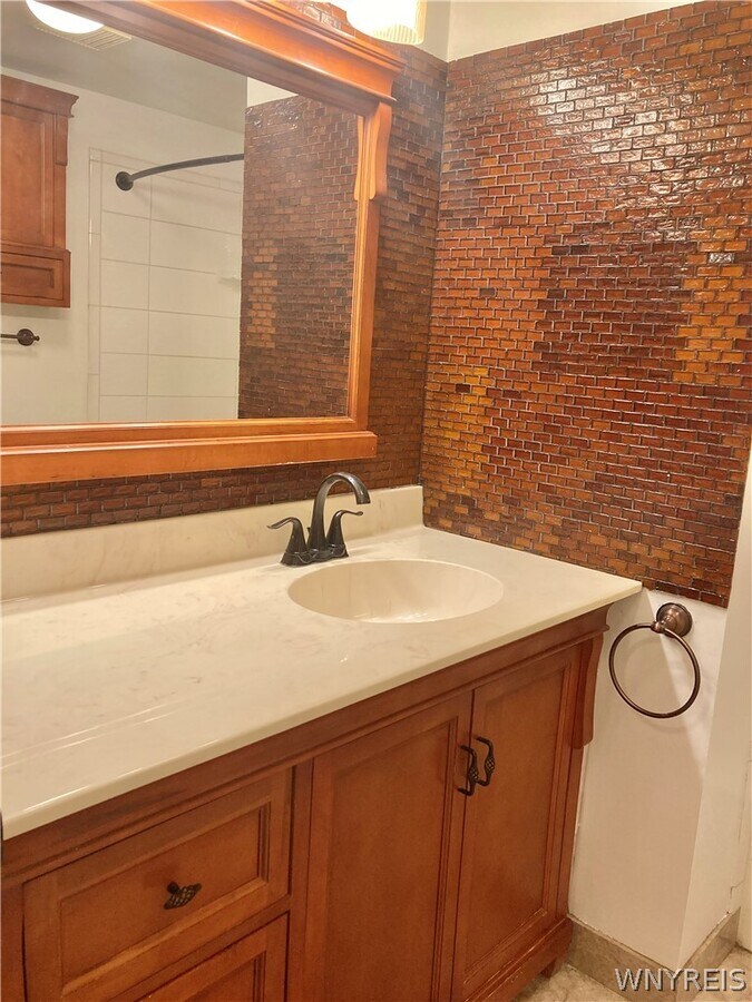 Photo - 89 Johnson Park