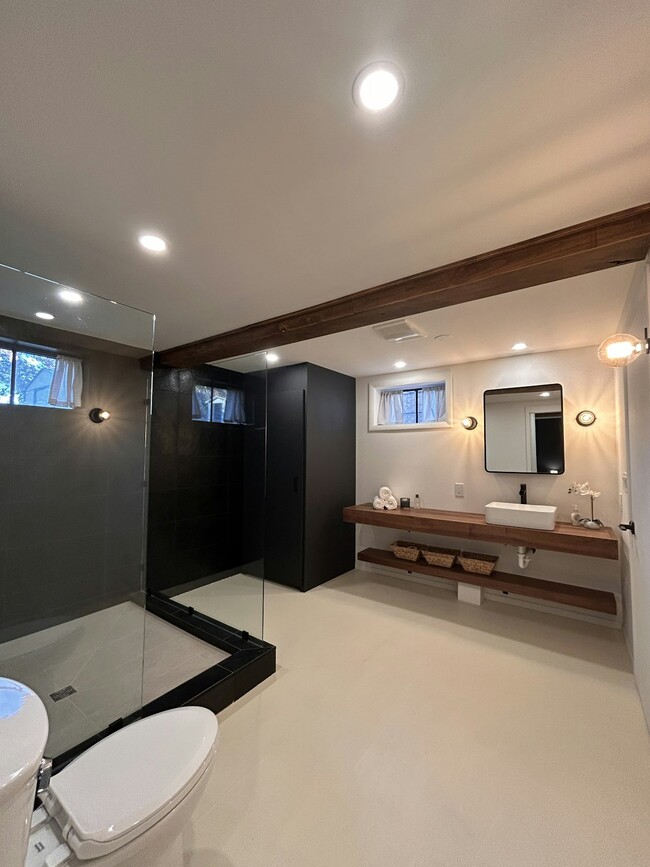 Photo - 315 E 4775 S