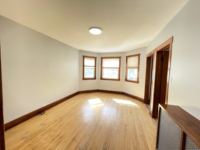 Photo - 3215 N Albany Ave Apartments Unit 1
