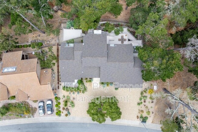 Photo - 18 Deer Stalker Path