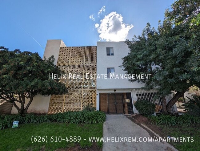 Building Photo - 1313 Huntington Dr Unit 7