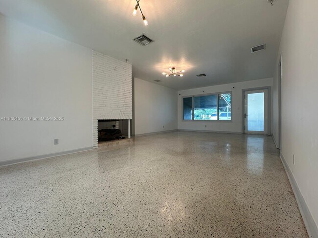 Photo - 4449 SW 35th Ave