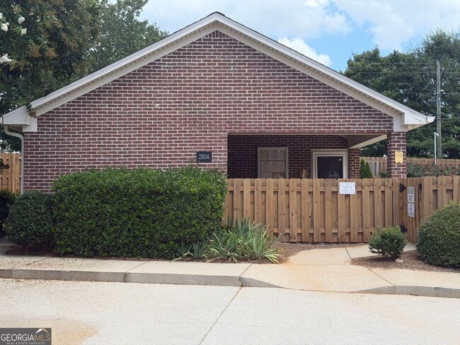2868 Florence Dr