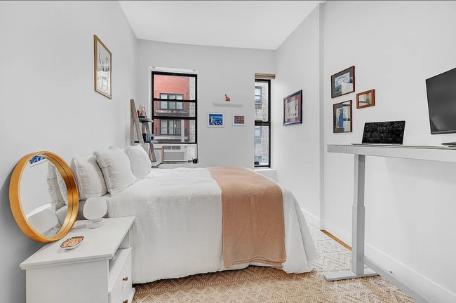 Photo - 141 E 29th St