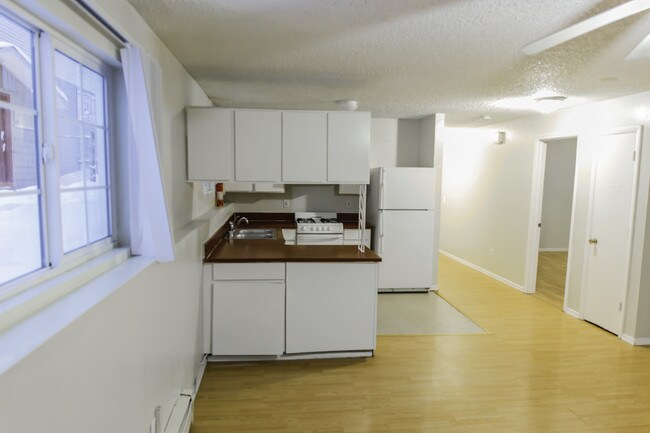 1402 W 27th Ave Unit 8