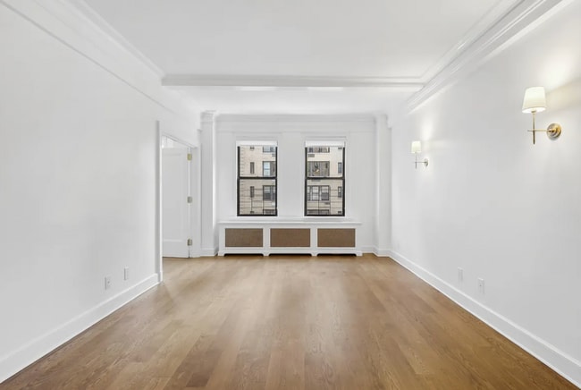 Building Photo - 67 Barbey St Rental
