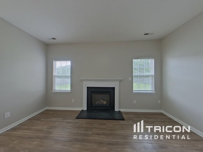 Photo - 3908 Chatterleigh Dr