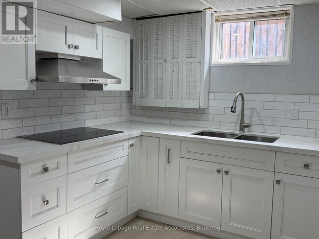 Photo - 60 Toby Crescent