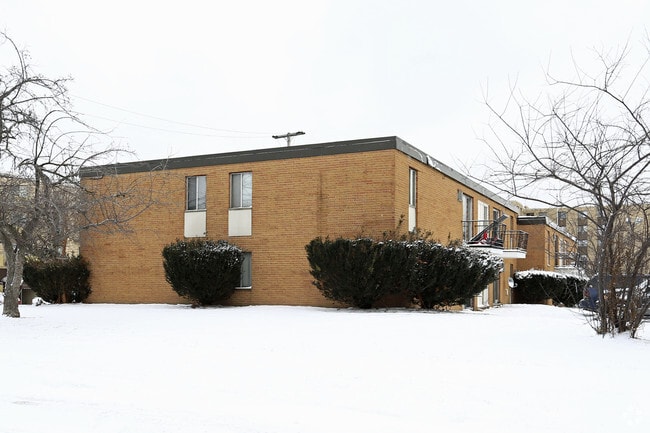 Photo - Valley Point Apartments