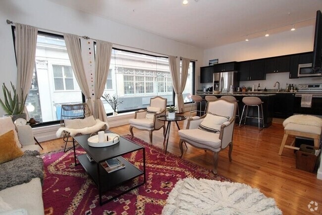 Building Photo - 48 Winter St Unit 2-1 Rental