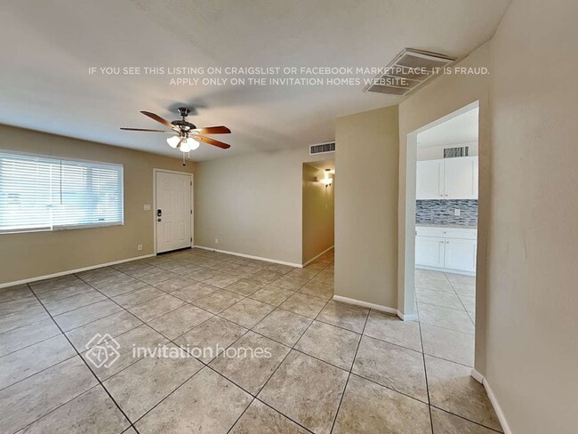Photo - 463 E 7th Dr