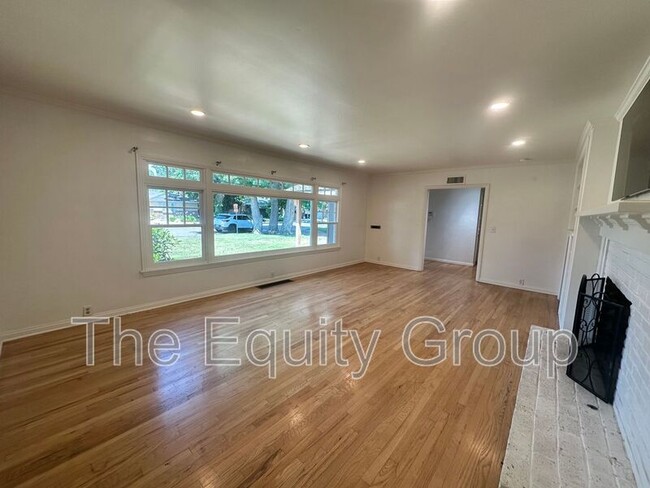 Photo - 1531 W Laurel Ave